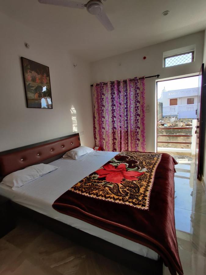 Varah Square Guest House Pushkar Exterior photo